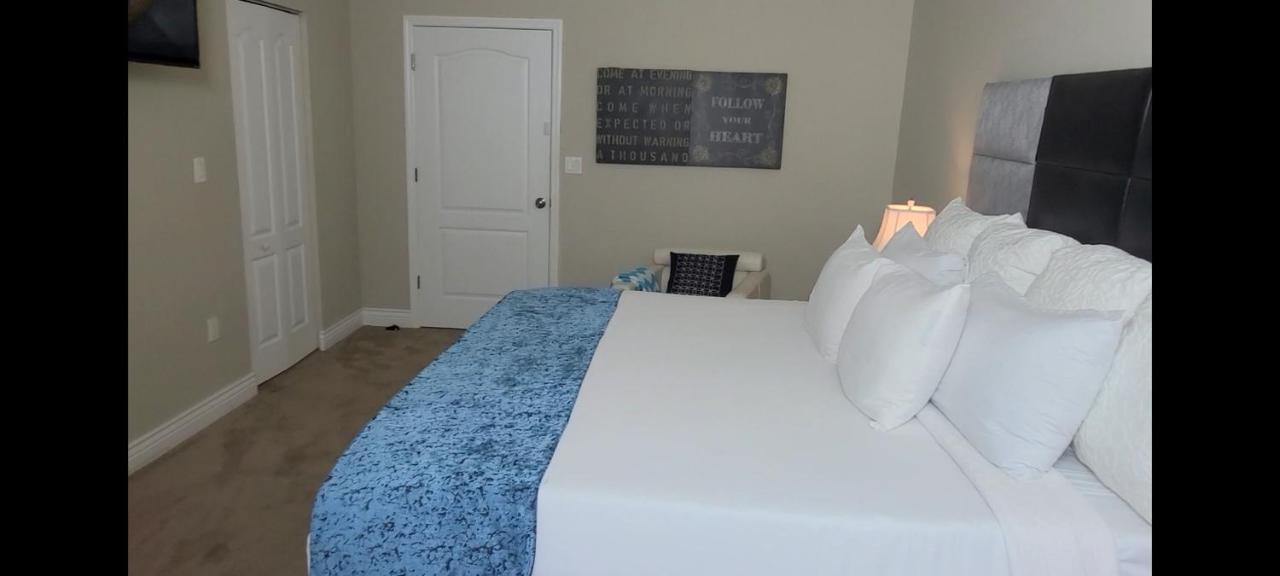 Private Suite - Private Home Stay 포트 로더데일 외부 사진